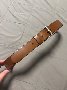 Fossil NWOT Classic Tan Leather Belt - Stylish Everyday Accessory Size 34